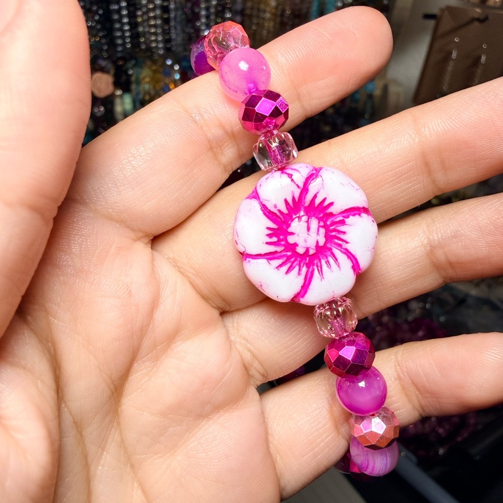 Pink Agate Bracelet 8mm w Czech Glass Flower Pink Crystal Handmade - Picture 2 of 4